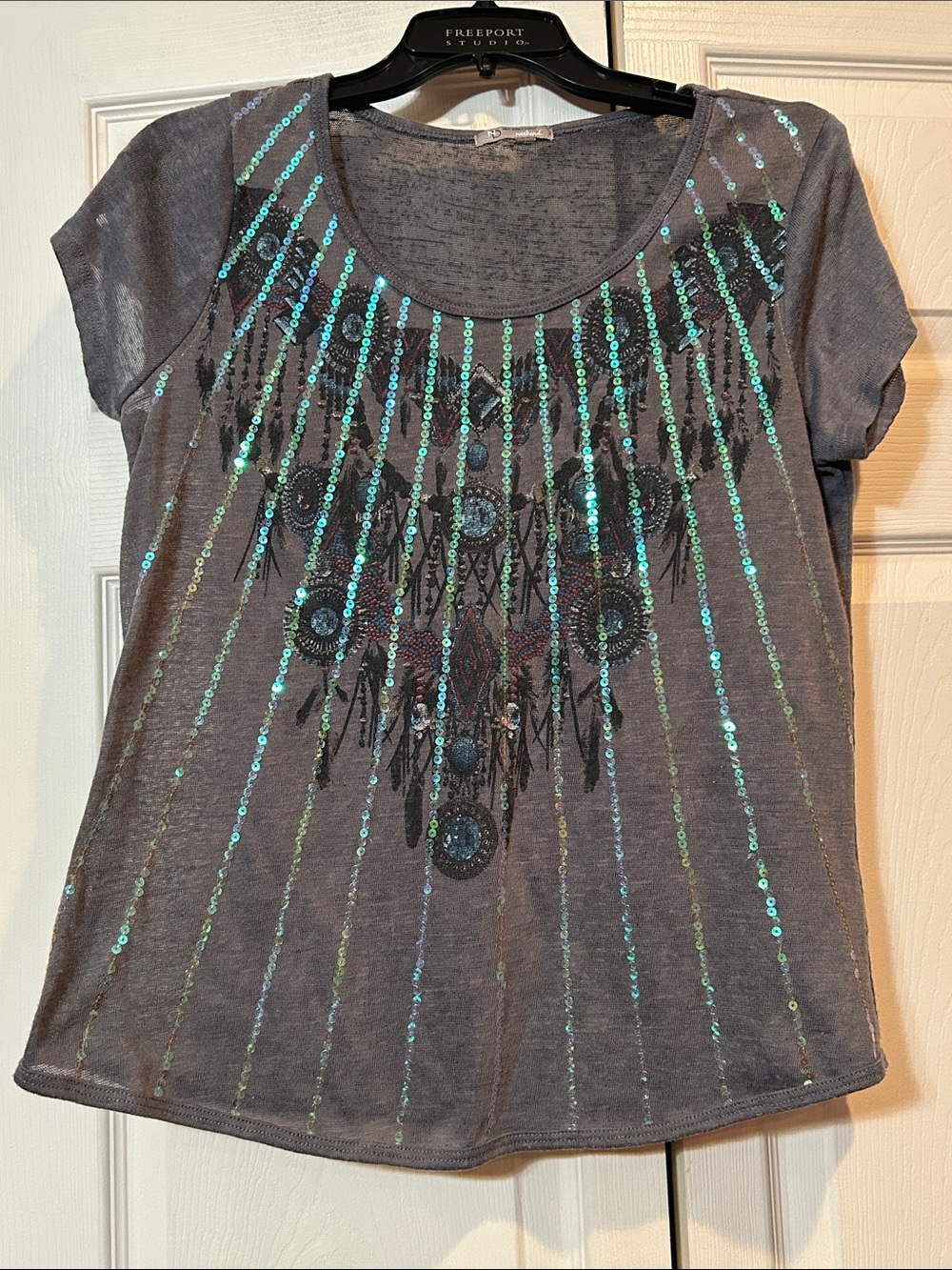 New Directions Medium Gray Tee with Dreamcatcher Design with Turquoise Sequins
